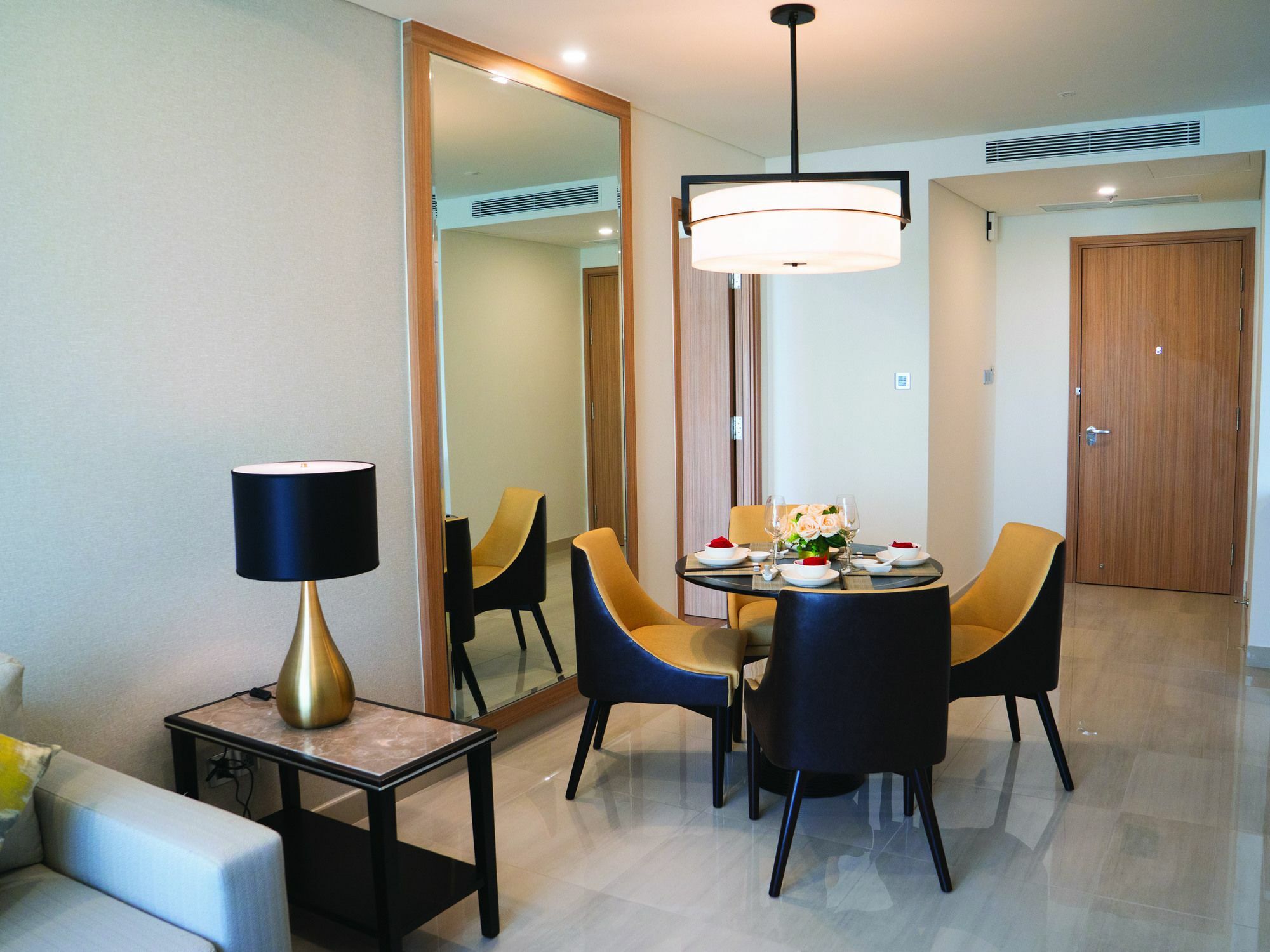 Oakwood Residence Saigon Ho Chi Minh City Exterior photo