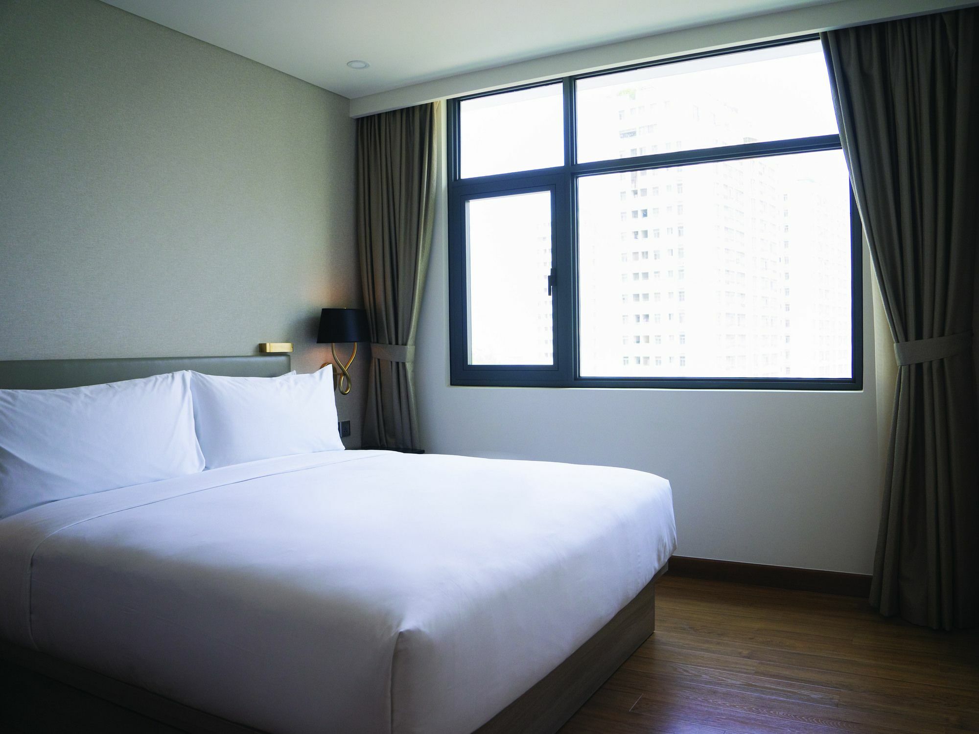Oakwood Residence Saigon Ho Chi Minh City Exterior photo