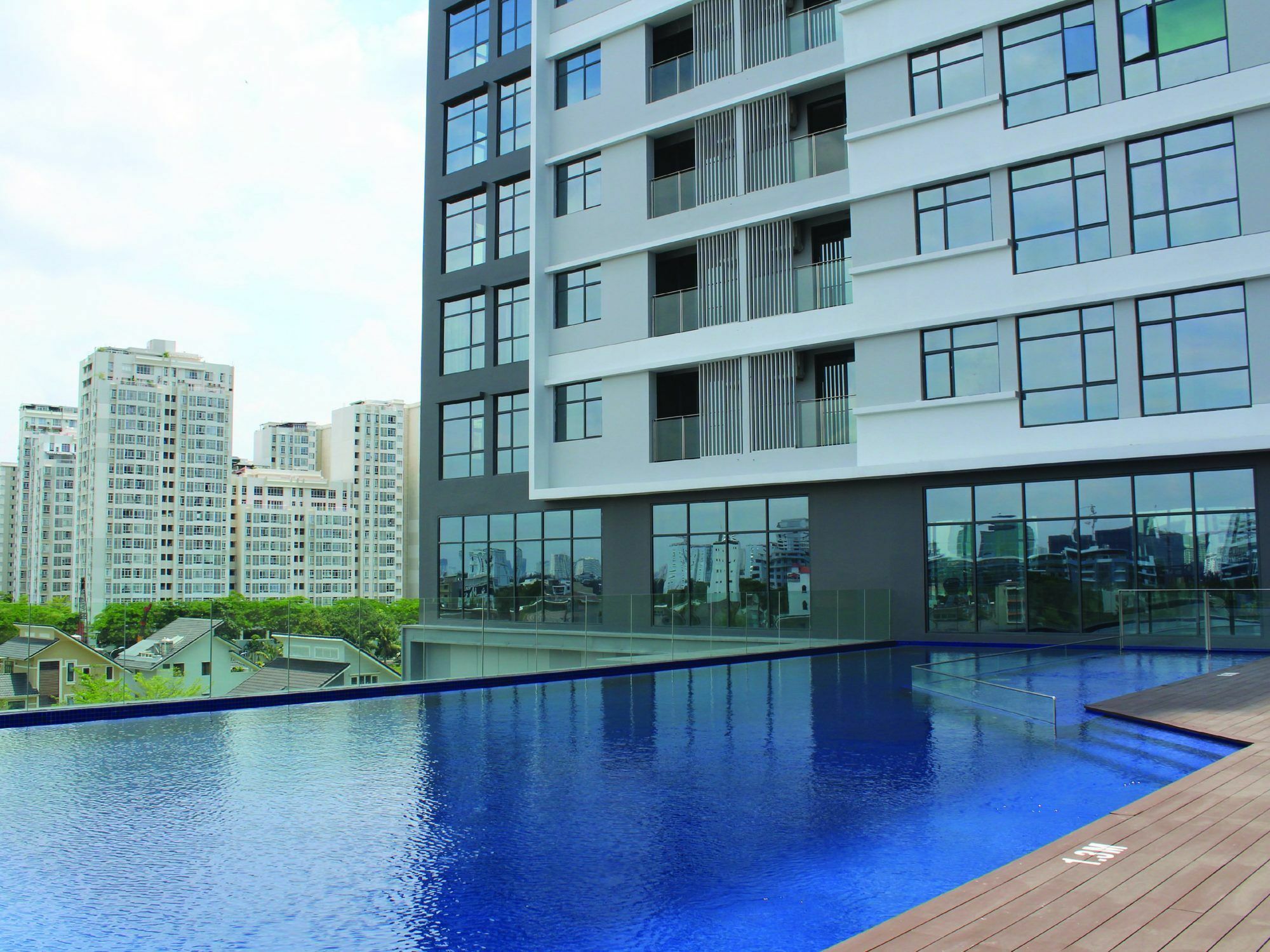 Oakwood Residence Saigon Ho Chi Minh City Exterior photo